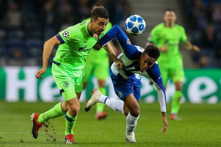 关于赛地聚焦：荷甲赛前热度飙升；金州勇士防线松动；球迷炸锅；资深球员宣示担当的信息